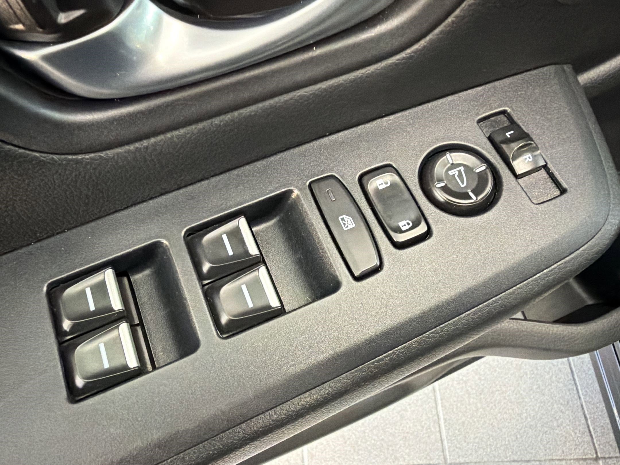 Used 2024 Honda Pilot Touring image 13
