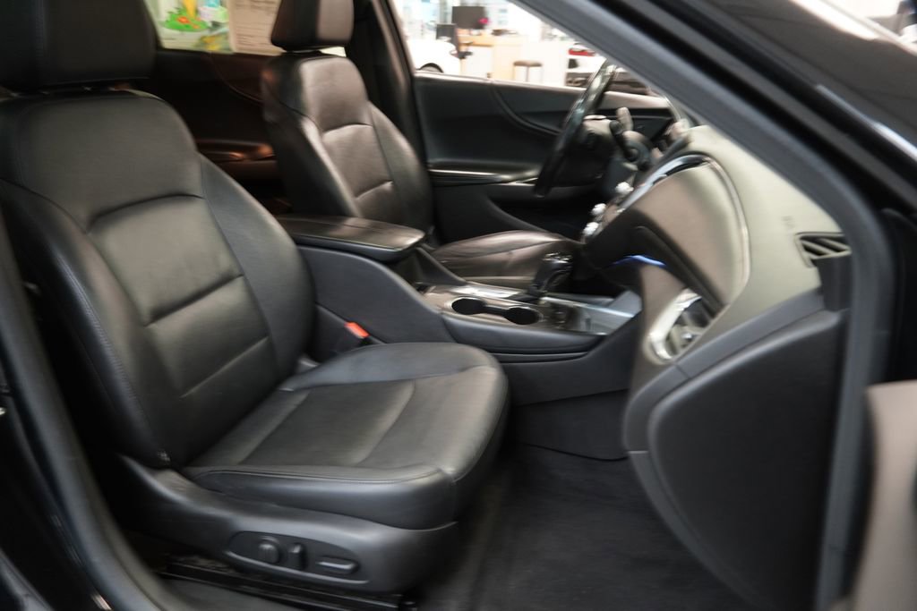 Used 2016 Chevrolet Malibu LT w/ Leather Package image 31