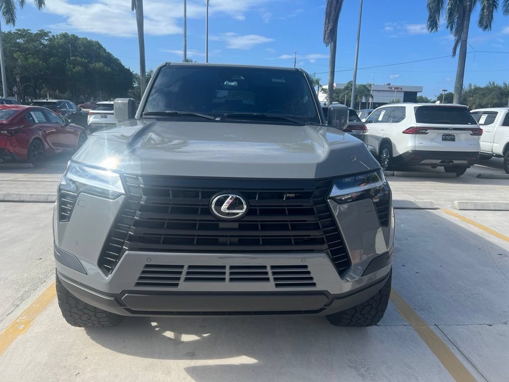 Used 2025 Lexus GX 550 w/ Cold Area Package AWD/4WD image 5