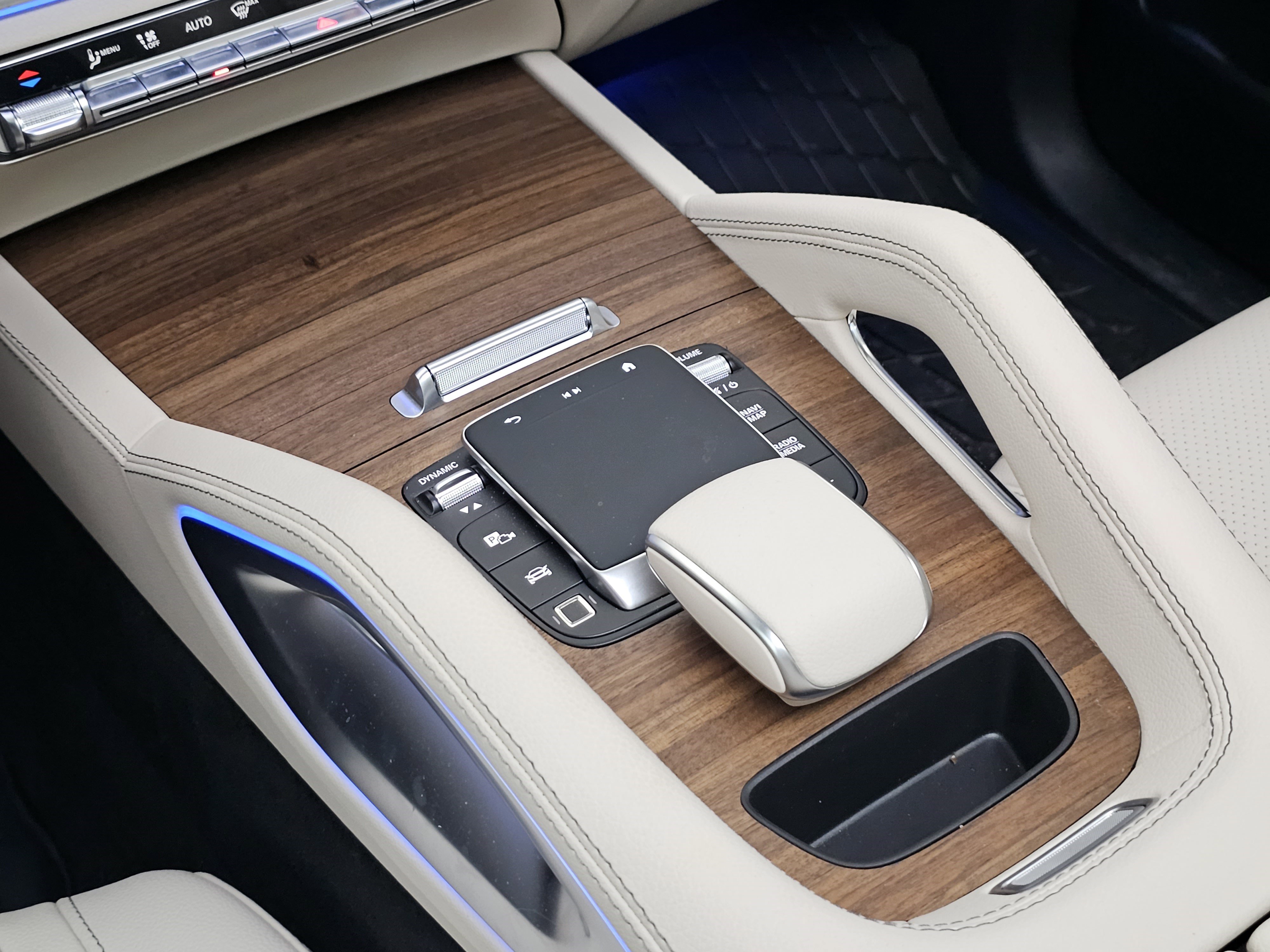 Used 2025 Mercedes-Benz GLE 450e 4MATIC image 32