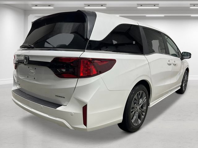 New 2027 Honda Odyssey Touring image 3