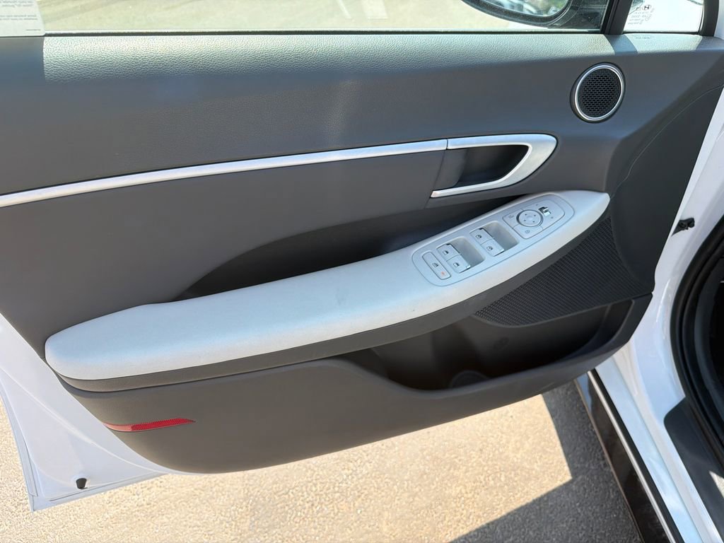 Used 2025 Hyundai Sonata SEL FWD image 10