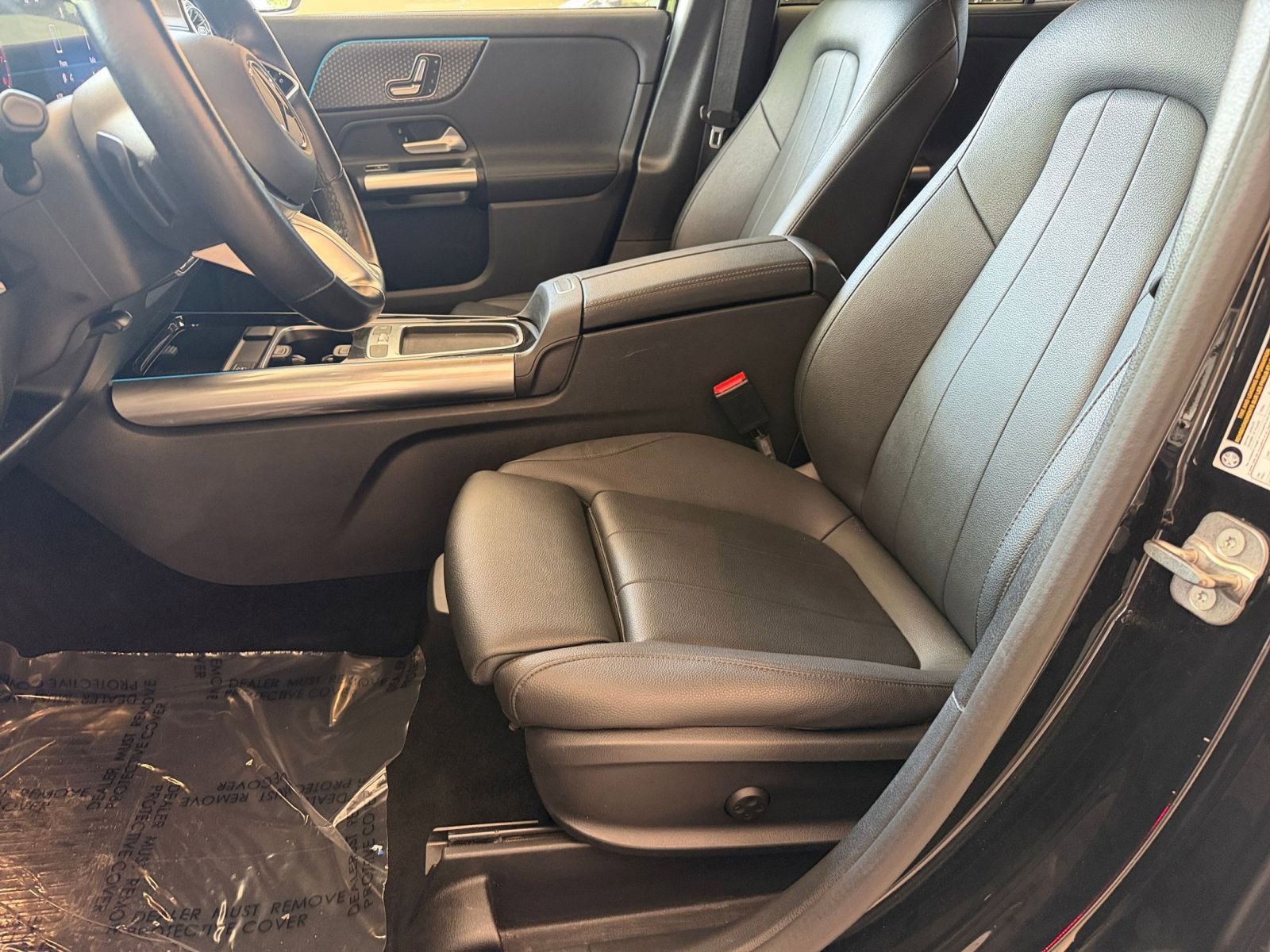 Used 2025 Mercedes-Benz GLA 250 image 28
