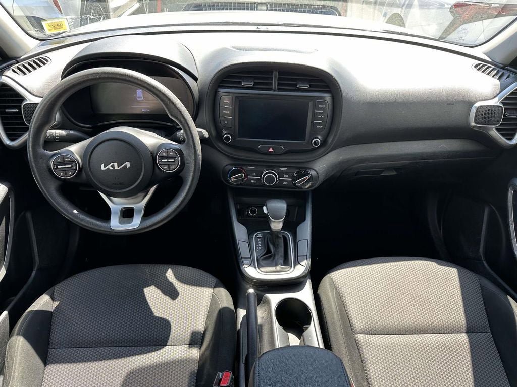 Certified 2023 Kia Soul LX FWD image 11