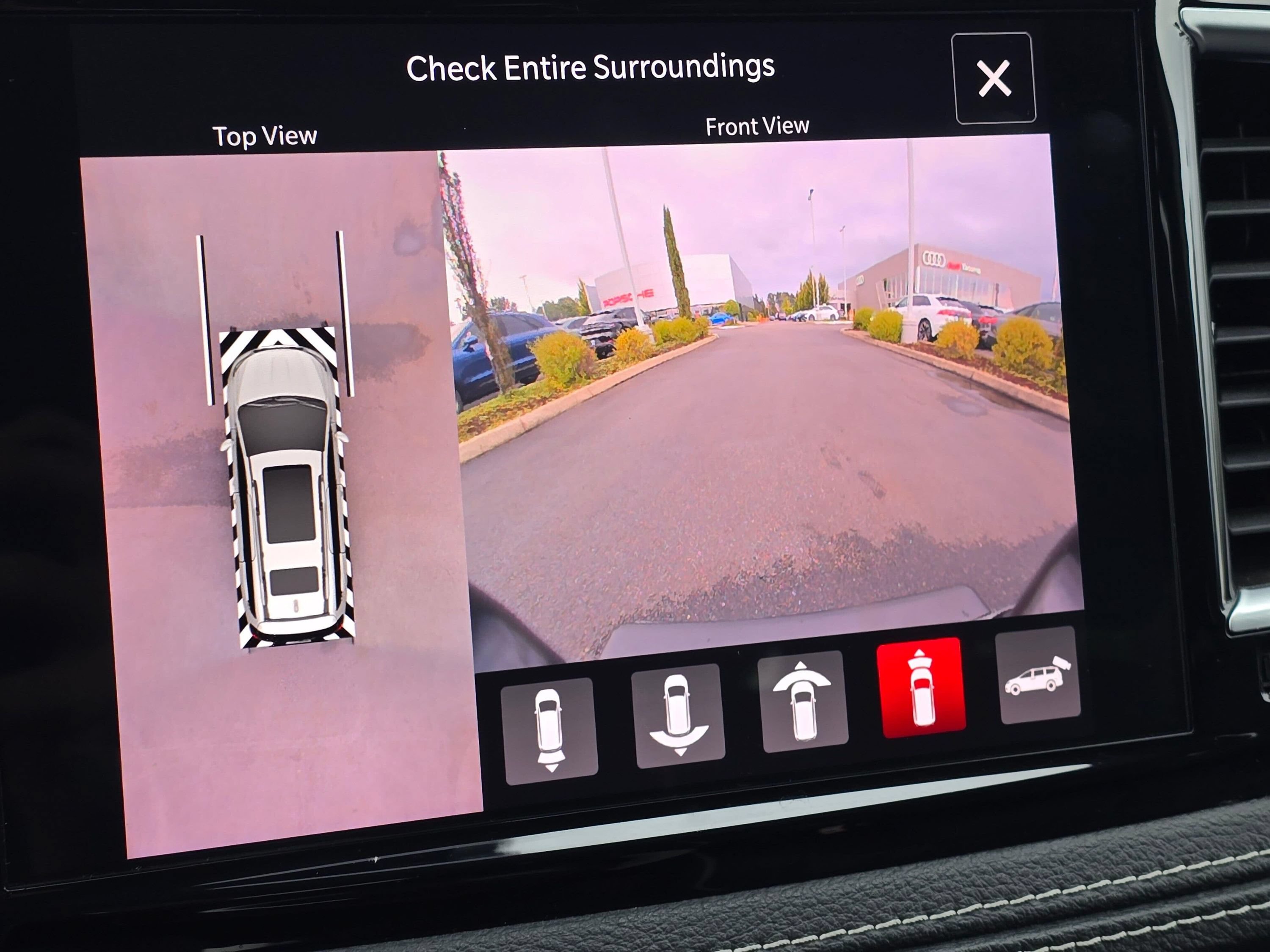 Used 2022 Chrysler Pacifica Limited FWD image 42