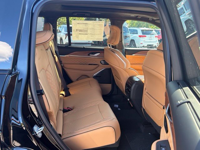 New 2027 Jeep Grand Cherokee Summit AWD/4WD image 30