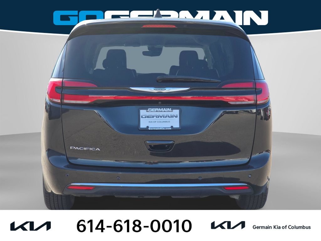 Used 2023 Chrysler Pacifica Touring-L FWD image 9