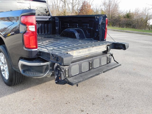 Used 2023 Chevrolet Silverado 1500 LTZ w/ LTZ Convenience Package II image 8