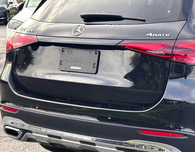 Used 2025 Mercedes-Benz GLC 300 4MATIC image 13