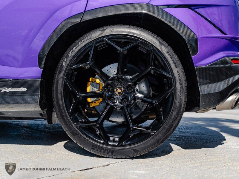 Used 2023 Lamborghini Urus Performante AWD/4WD image 44