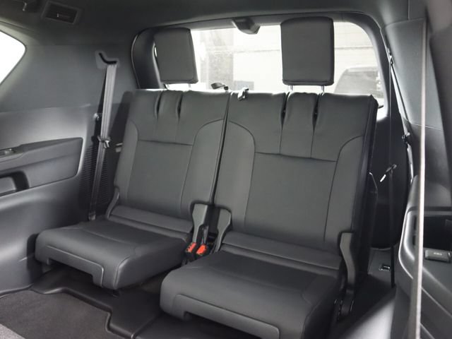 New 2026 Lexus LX 600 4WD w/ Luxury Package image 23