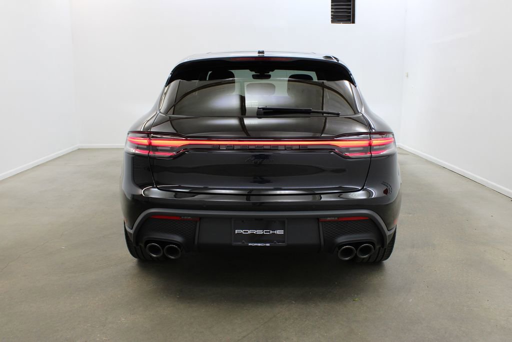 New 2025 Porsche Macan image 5