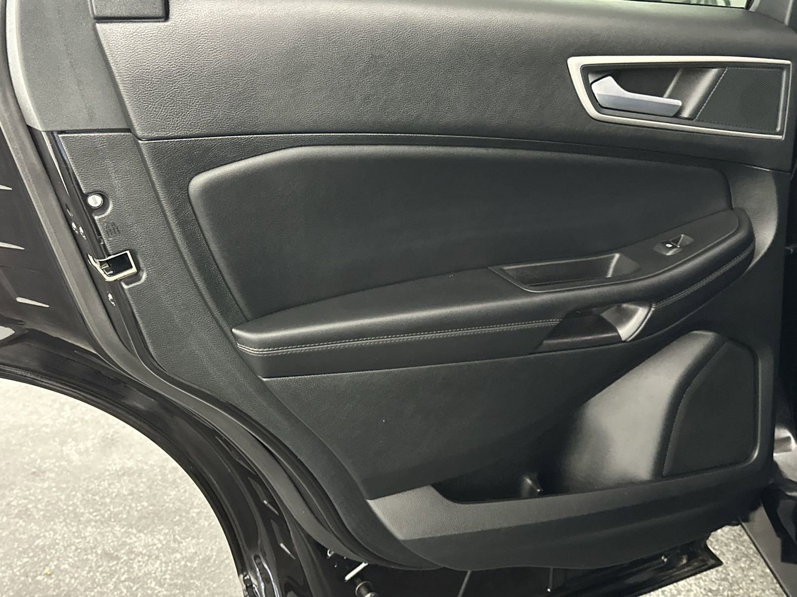 Used 2024 Ford Edge SEL w/ Convenience Package AWD/4WD image 29