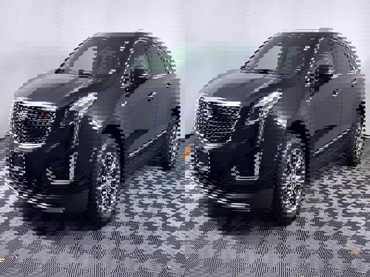 Certified 2023 Cadillac XT5 Premium Luxury w/ Technology Package FWD image 18