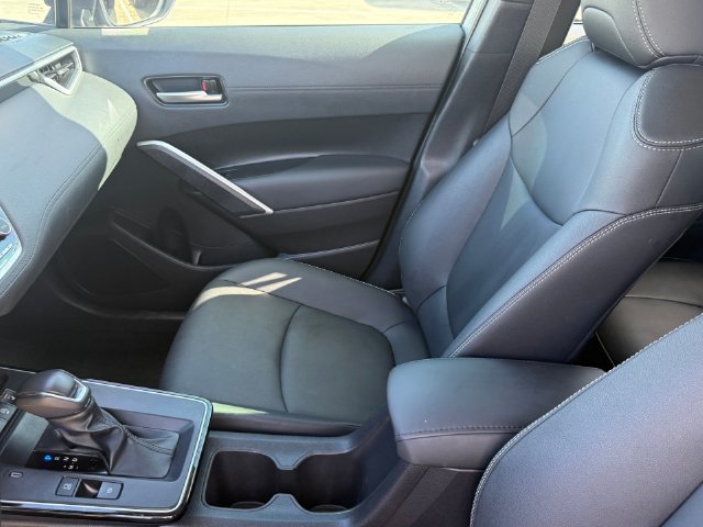 Used 2026 Toyota Corolla Cross XLE w/ Convenience Package FWD image 12