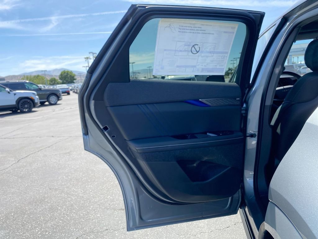 New 2026 Cadillac Optiq V w/ LPO, Floor Liner Package AWD/4WD image 34