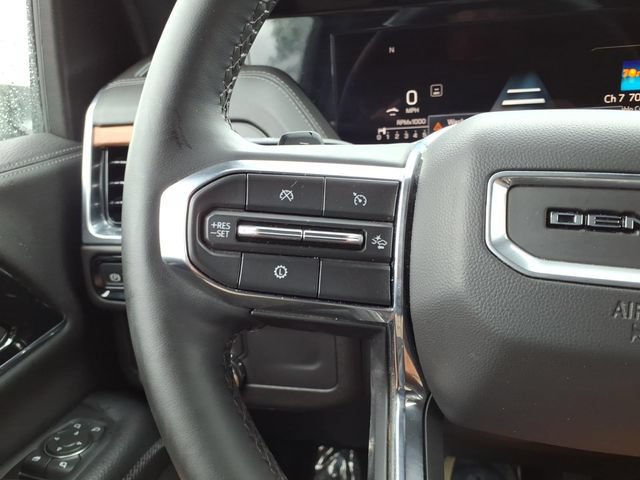 Used 2025 GMC Yukon Denali RWD image 28