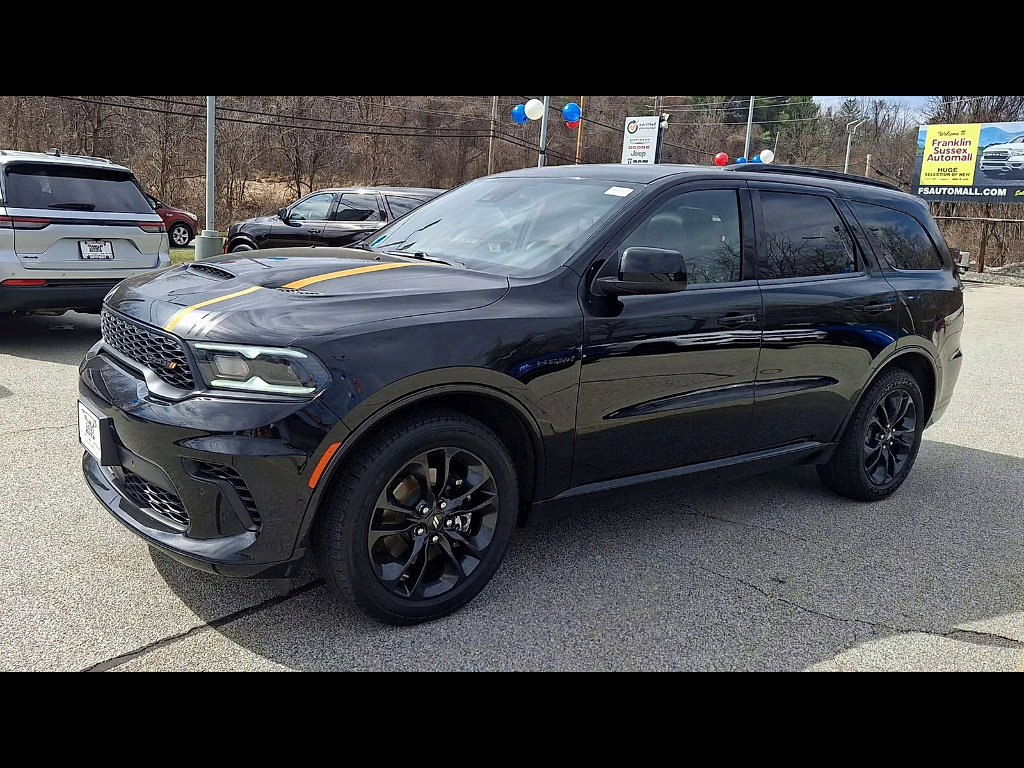 Certified 2023 Dodge Durango R/T w/ Hemi Orange Plus Package image 4