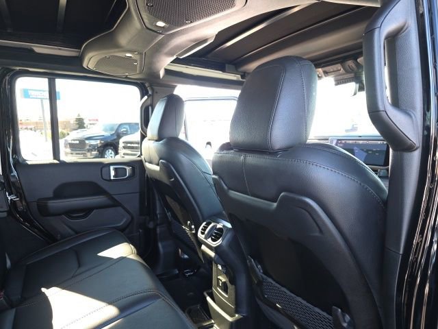 Used 2025 Jeep Wrangler Unlimited Sahara w/ Safety Group image 46
