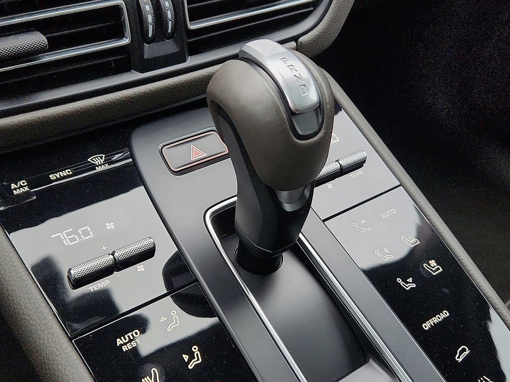 Certified 2023 Porsche Macan S image 15