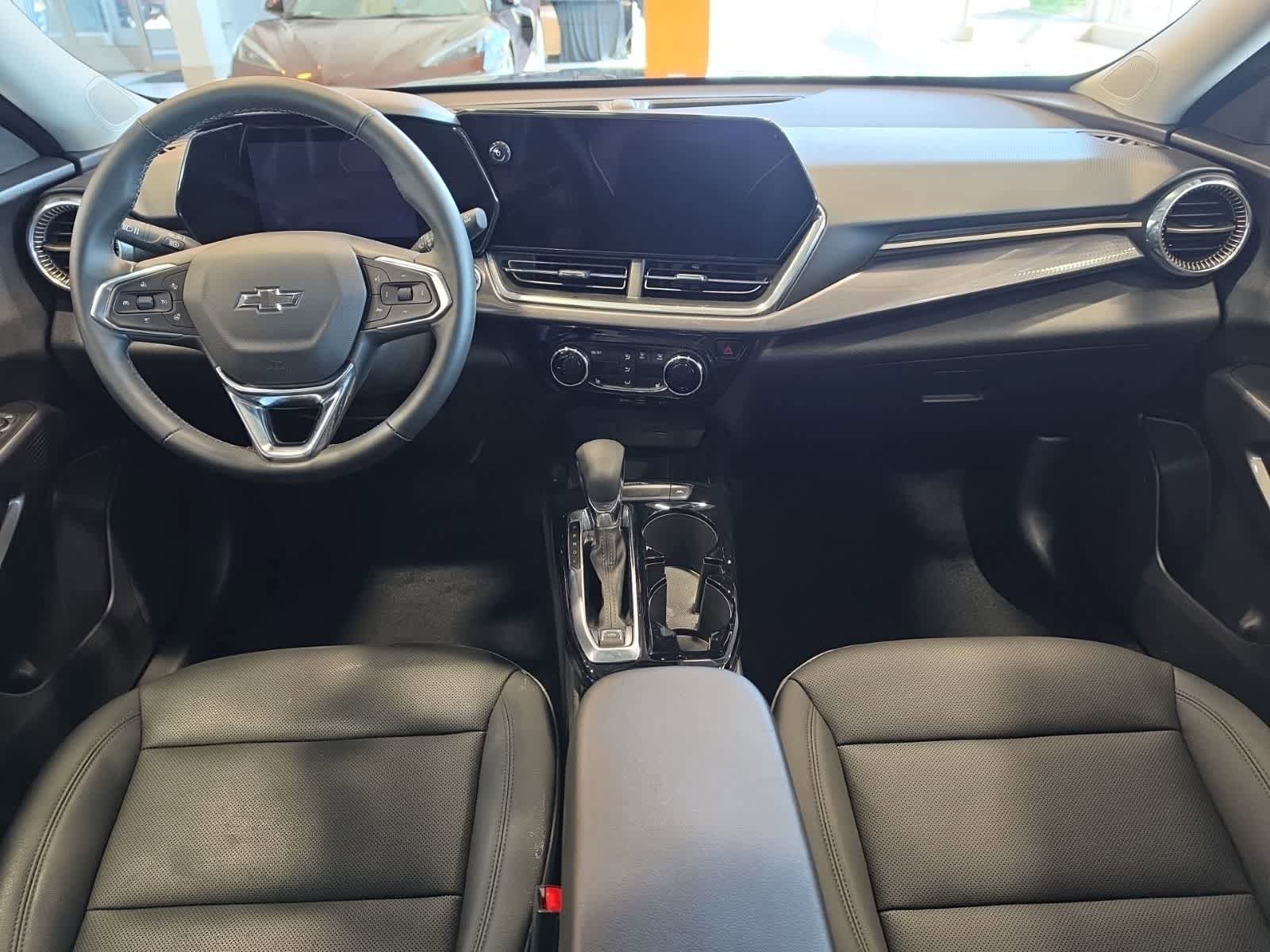 Used 2025 Chevrolet Trax ACTIV w/ Driver Confidence Package FWD image 28