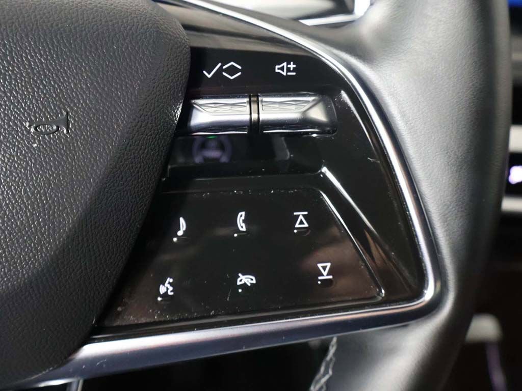 Used 2025 Cadillac Lyriq Sport AWD/4WD image 47