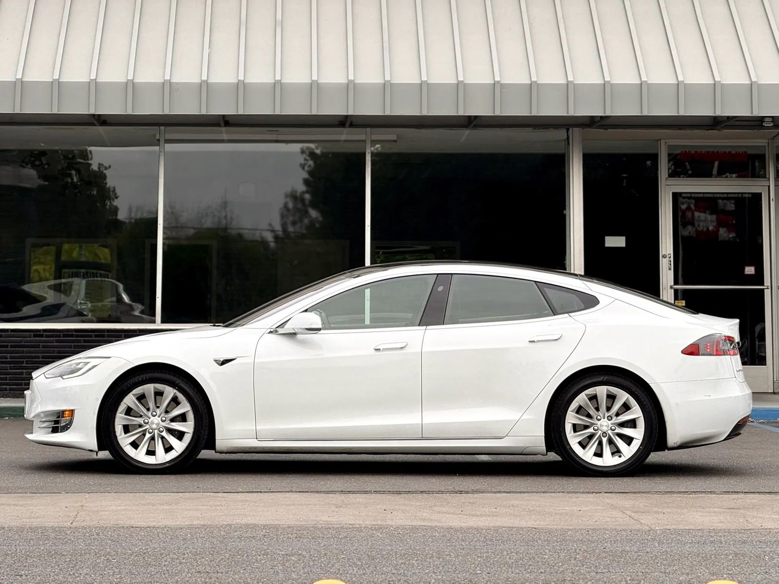 Used 2017 Tesla Model S 100D image 6