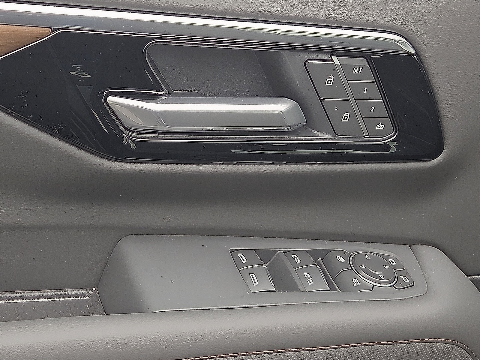 New 2026 Chevrolet Tahoe High Country w/ Sun And Tow Package AWD/4WD image 14