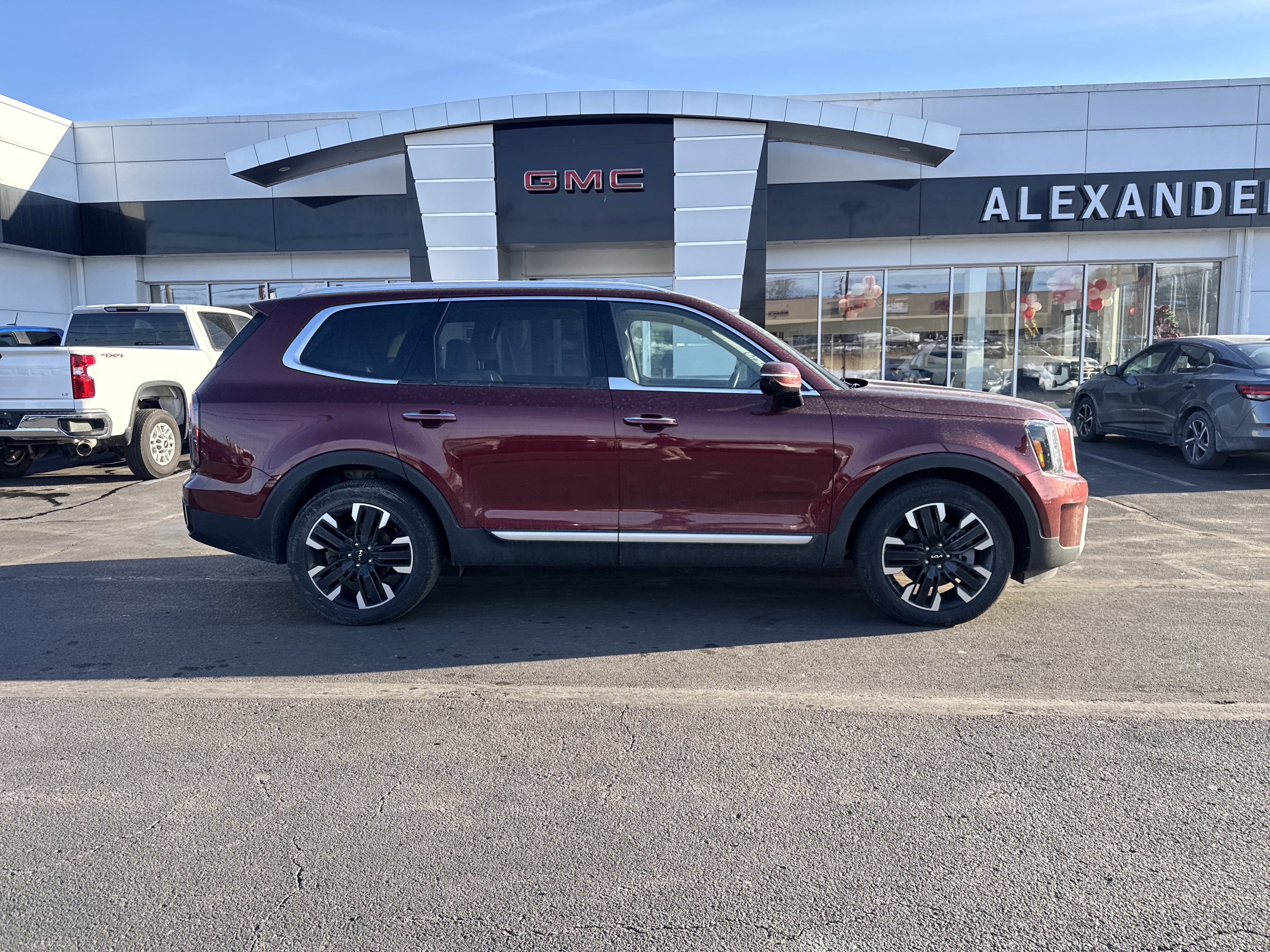 Used 2023 Kia Telluride SX video 2