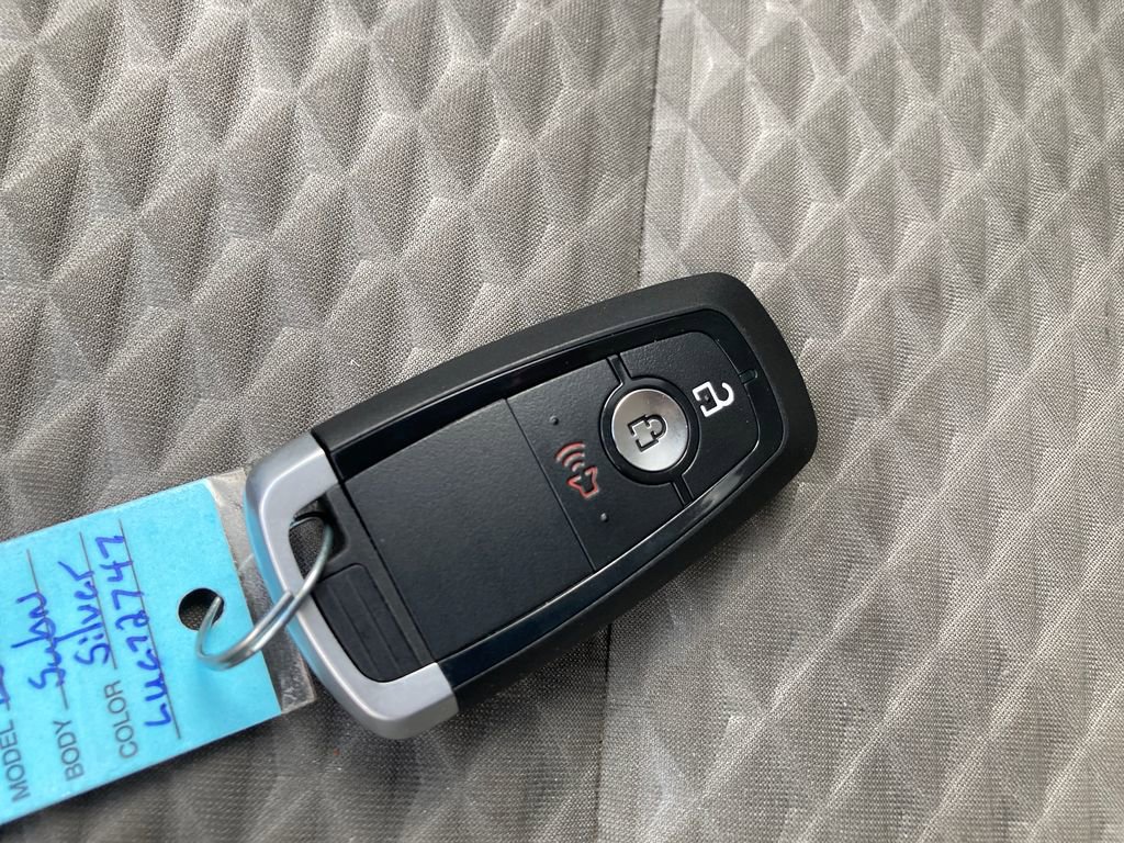 Used 2020 Ford Escape SE image 33