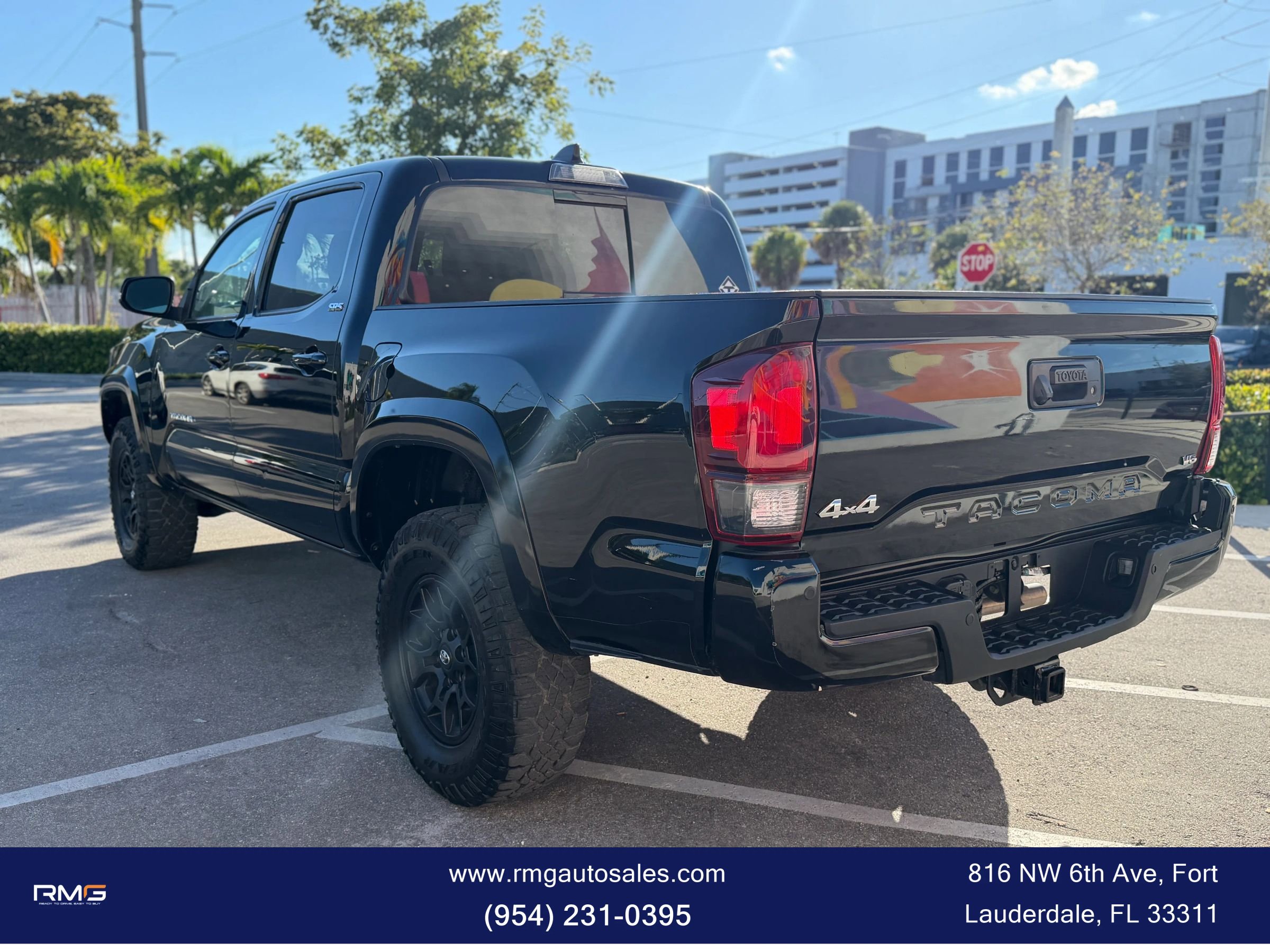 Used 2023 Toyota Tacoma SR5 AWD/4WD image 14
