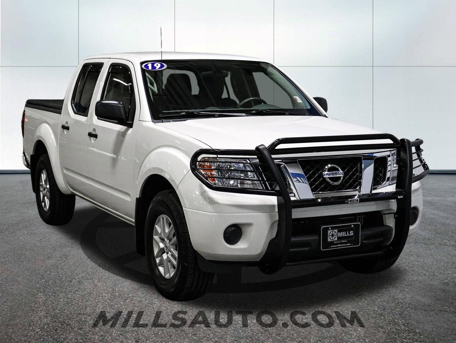 Used 2019 Nissan Frontier SV image 11