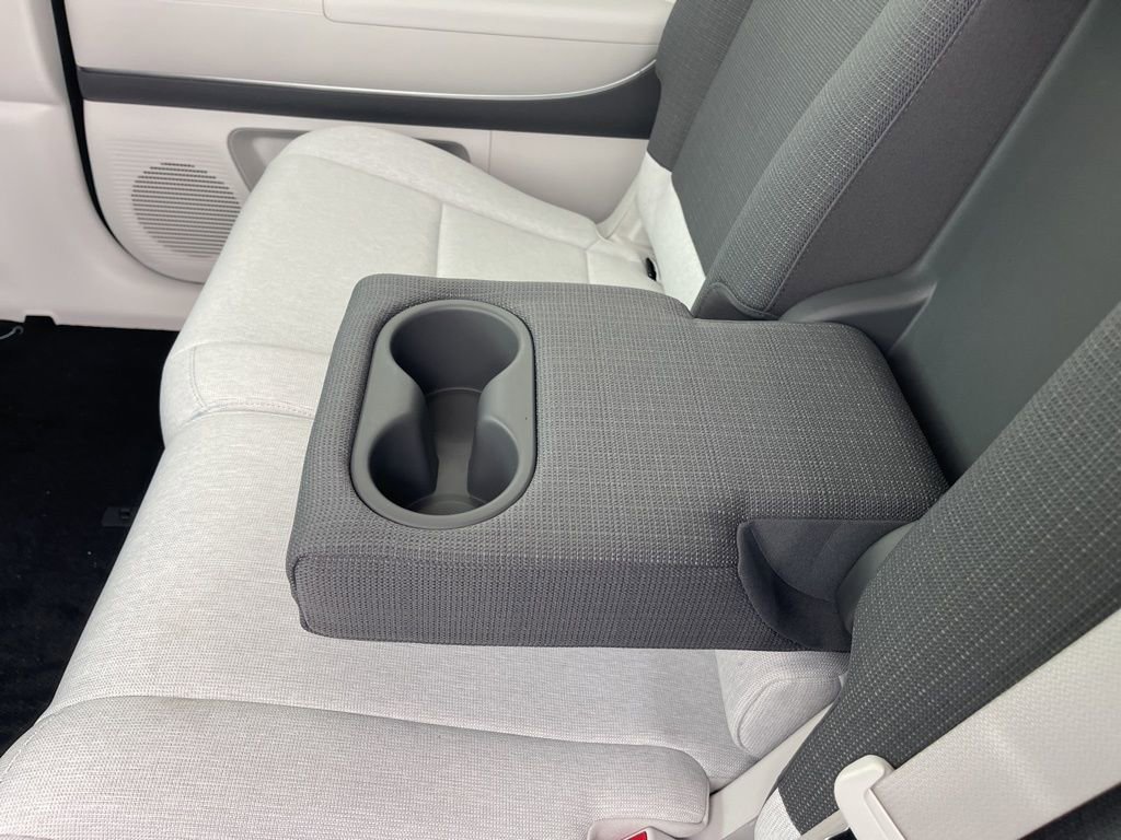 New 2026 Hyundai Ioniq 9 SE image 16