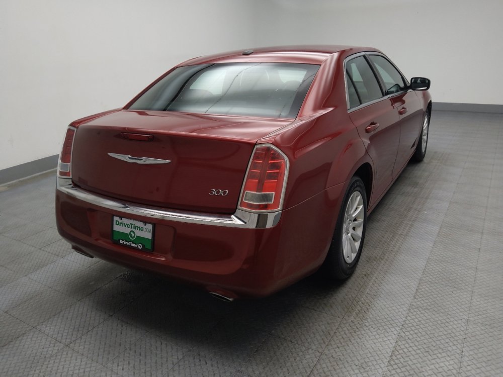 Used 2013 Chrysler 300 image 9