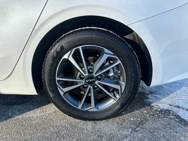 Used 2023 Kia Forte LXS image 13