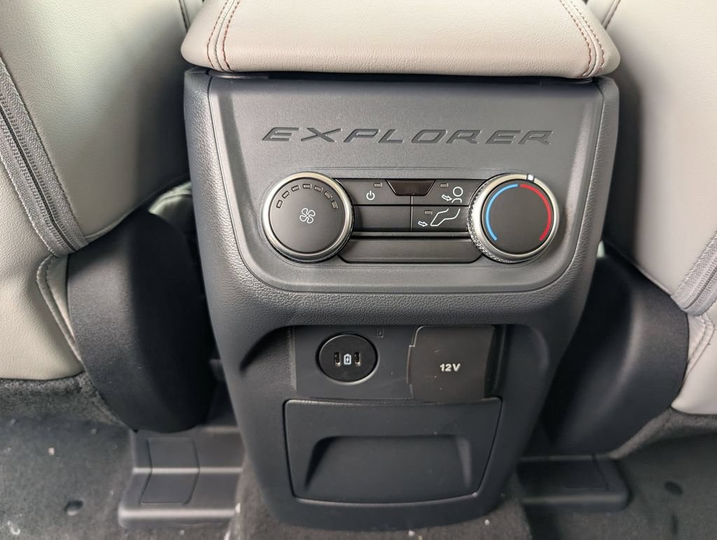New 2026 Ford Explorer Active w/ Active Comfort Package AWD/4WD image 18