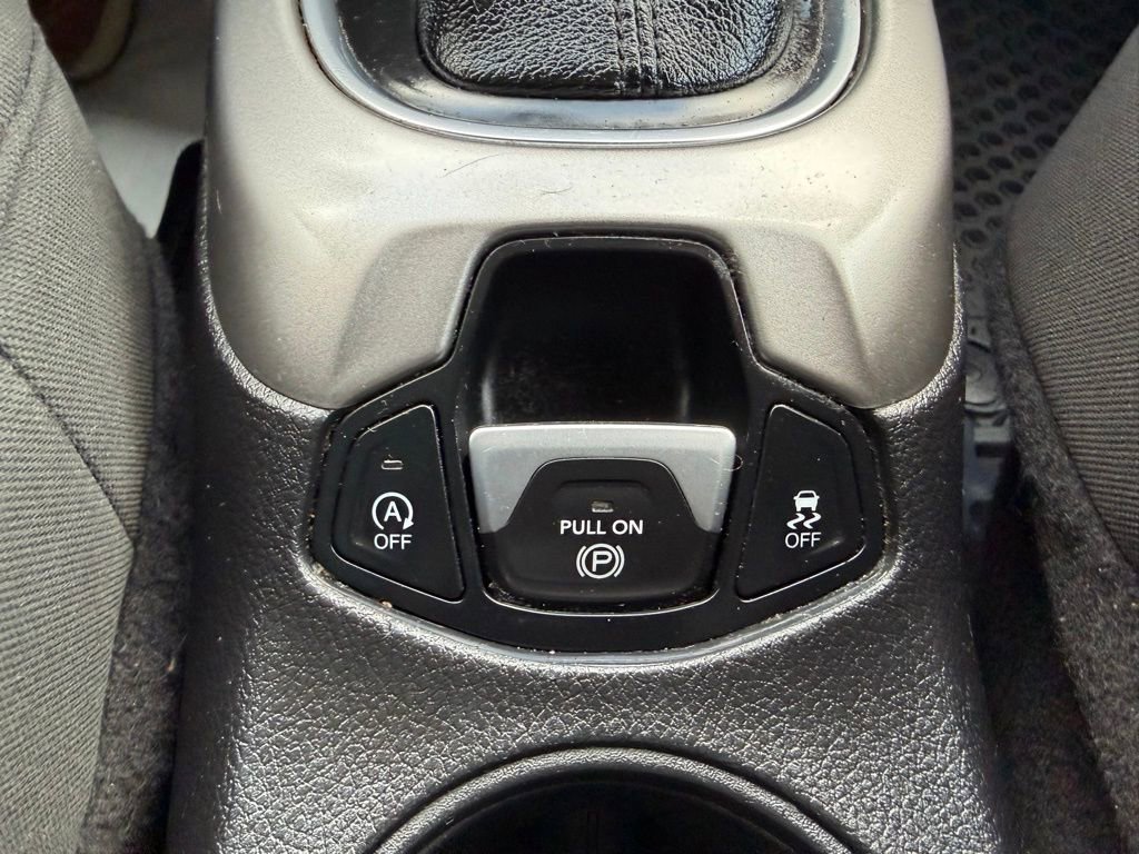 Used 2017 Jeep Compass Sport w/ Cold Weather Group image 26