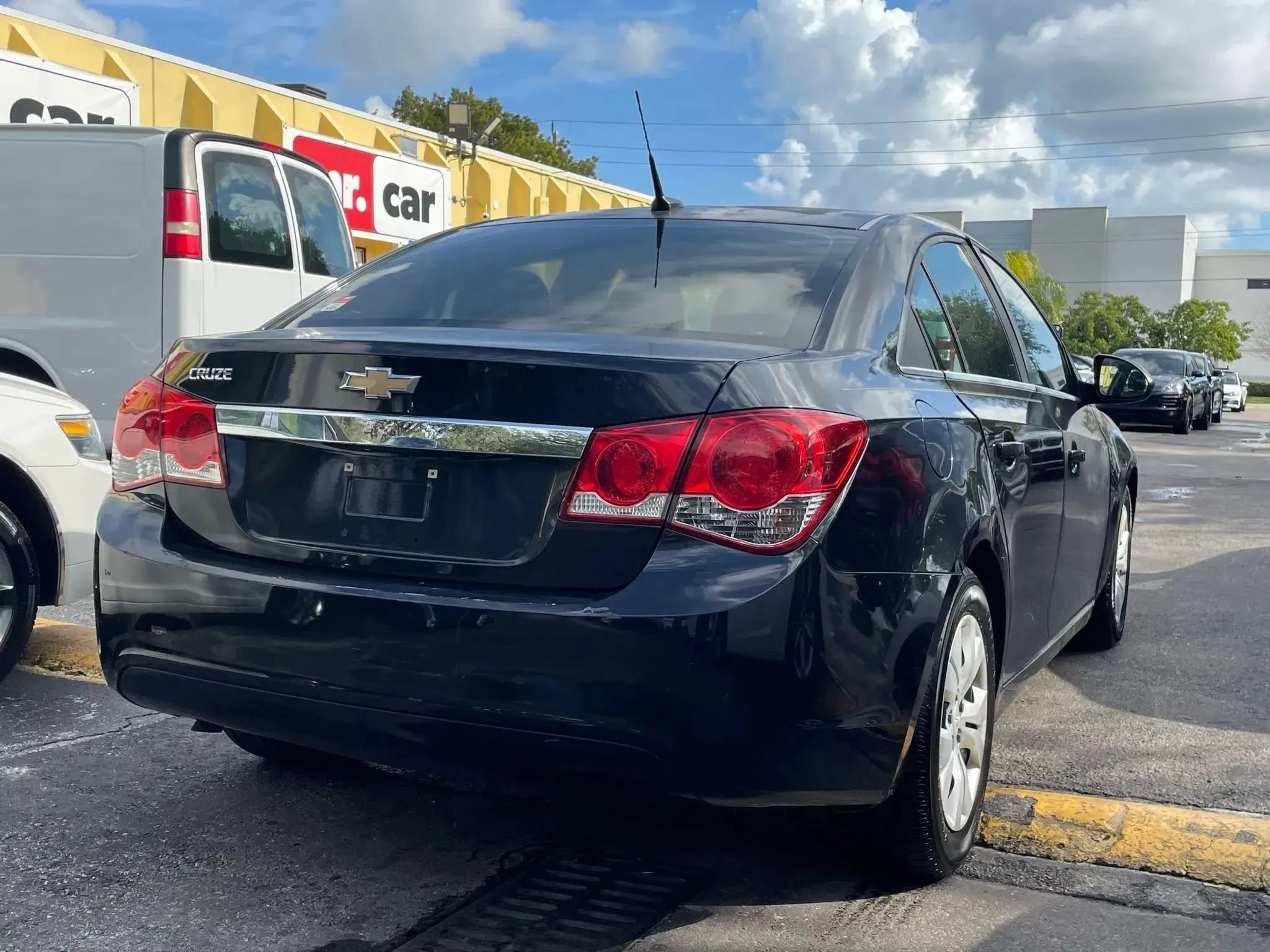 Used 2012 Chevrolet Cruze LS w/ Connectivity Package FWD image 9