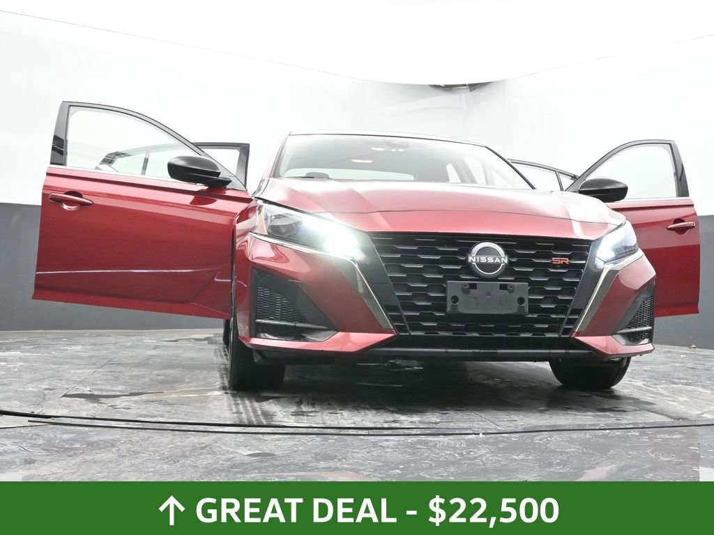 Used 2024 Nissan Altima 2.5 SR w/ SR Premium Package image 75