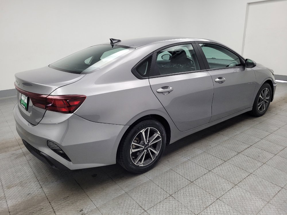 Used 2024 Kia Forte LXS FWD image 9