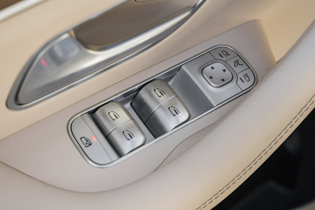 Certified 2025 Mercedes-Benz GLS 450 4MATIC image 42