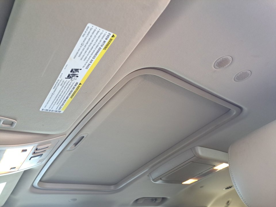 Used 2013 GMC Yukon Denali AWD/4WD image 10