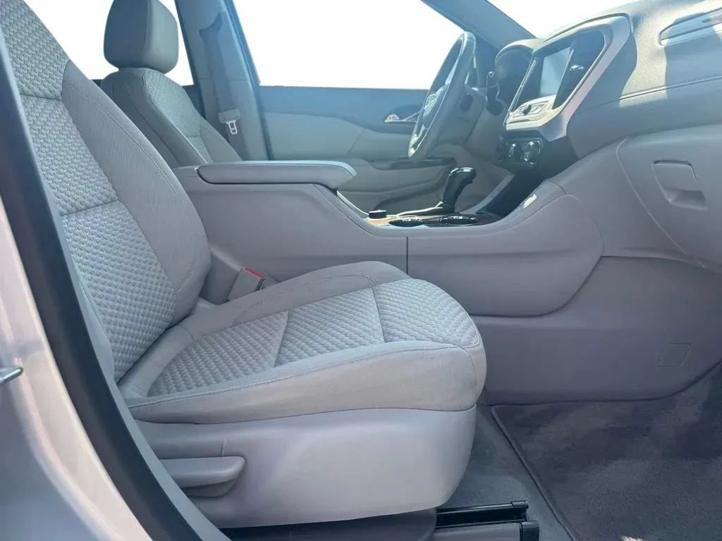 Used 2017 GMC Acadia SLE FWD image 13
