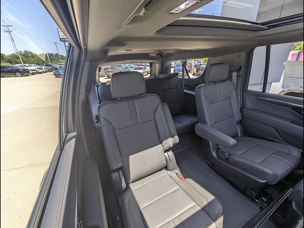 New 2026 Chevrolet Suburban RST w/ Advanced Technology Package AWD/4WD image 15