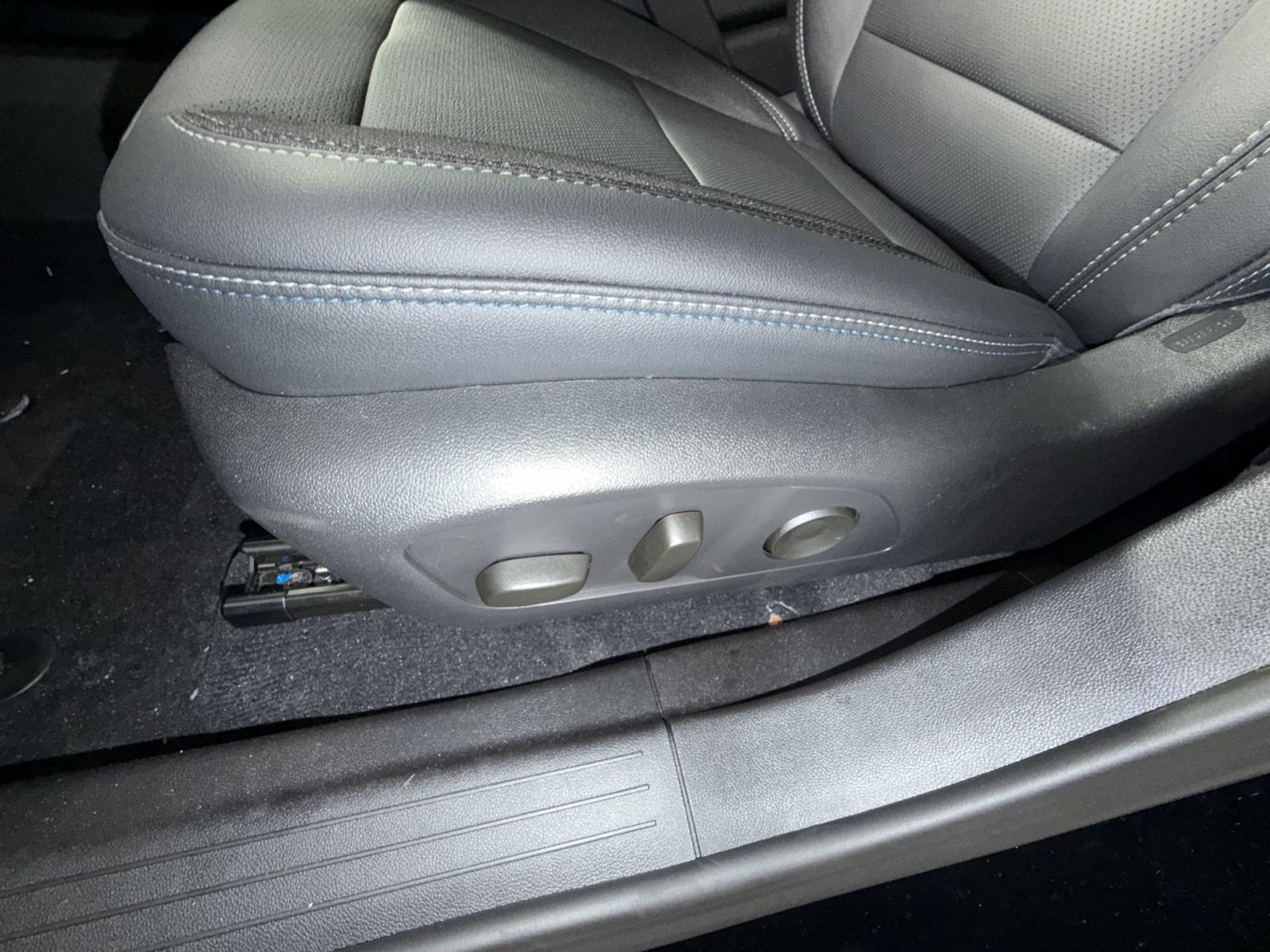 New 2026 Chevrolet Equinox EV LT AWD/4WD image 14