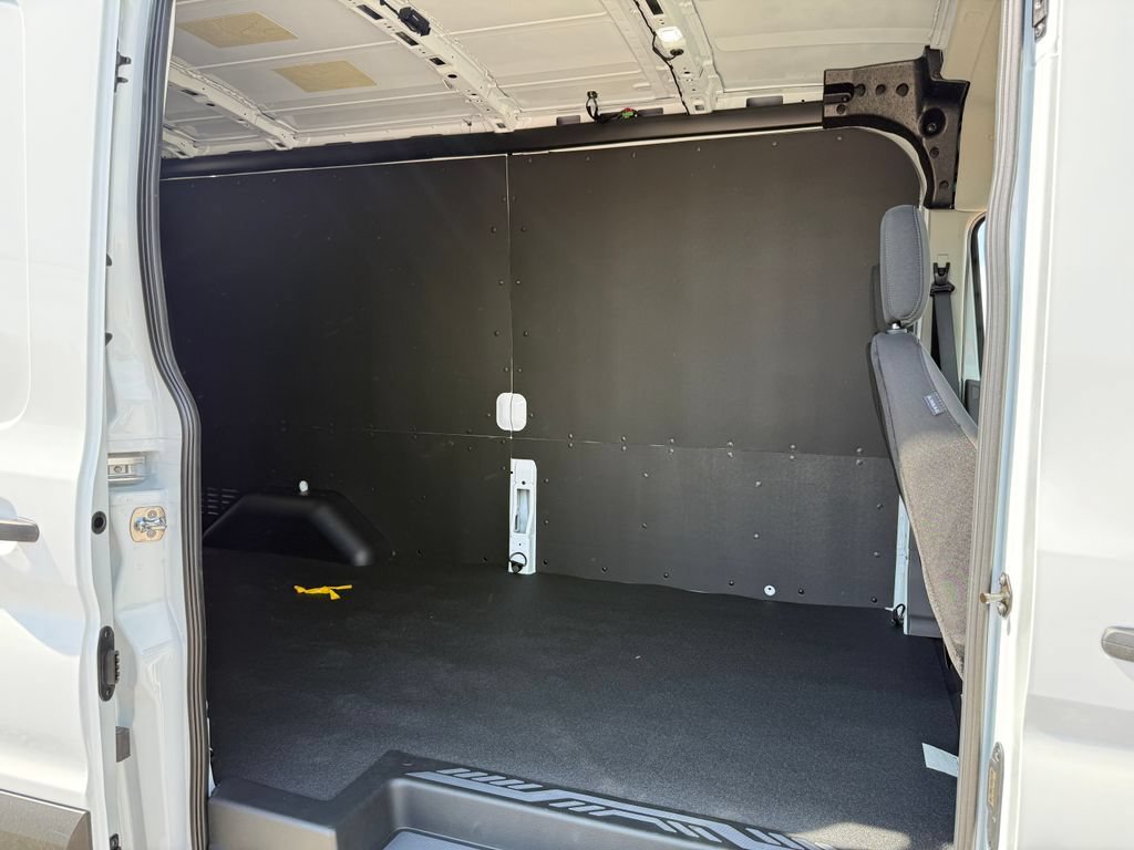 New 2026 Ford Transit 250 148 Medium Roof w/ Load Area Protection Package RWD image 7