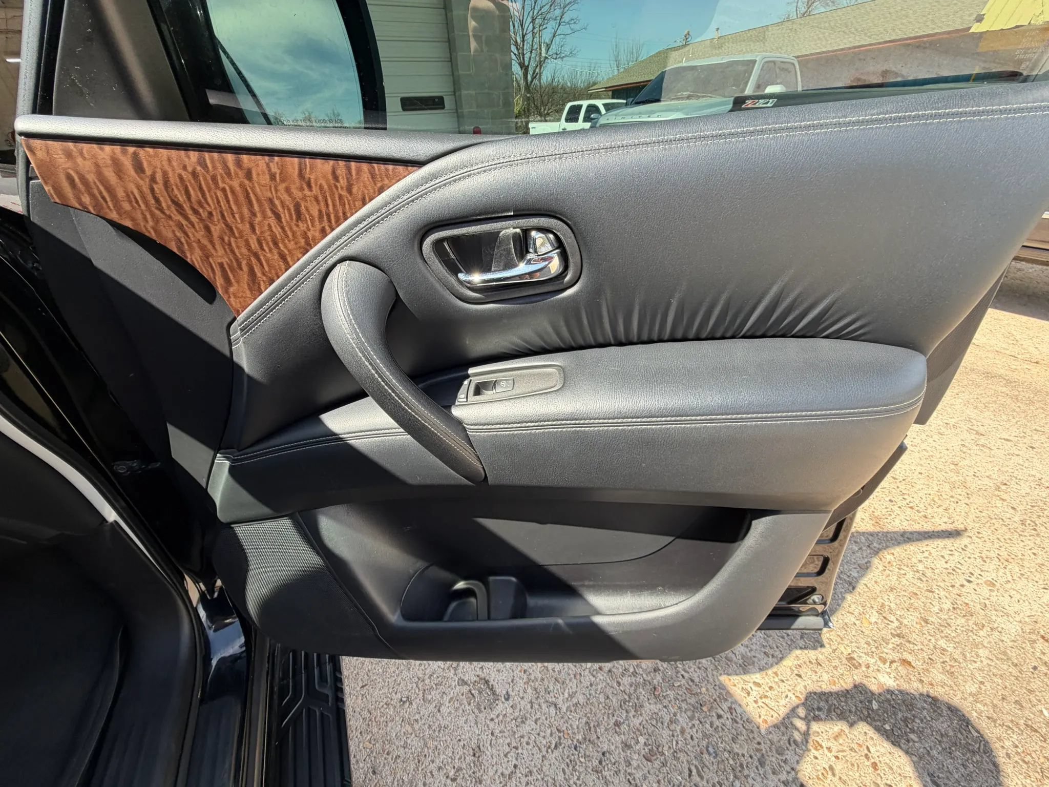 Used 2018 Nissan Armada SL w/ Moonroof Package AWD/4WD image 15
