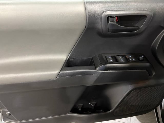 Used 2023 Toyota Tacoma SR AWD/4WD image 10