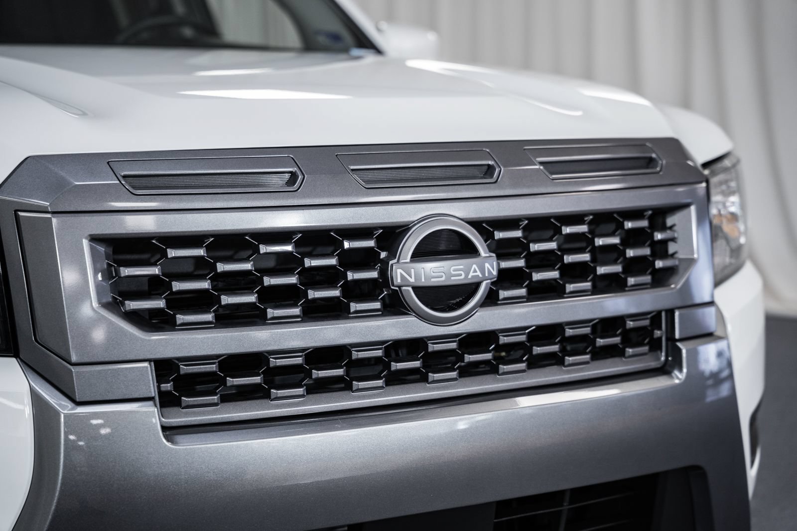 Used 2025 Nissan Frontier SV RWD image 9