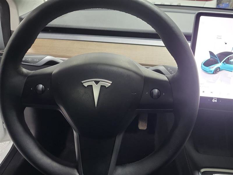 Used 2023 Tesla Model 3 Standard Range image 3